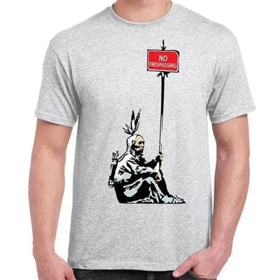 Banksy No Trespassing Indian Men's T-Shirt L / Light Grey